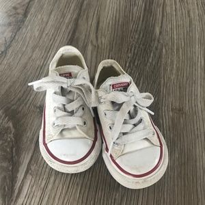 white converse low cut size 5